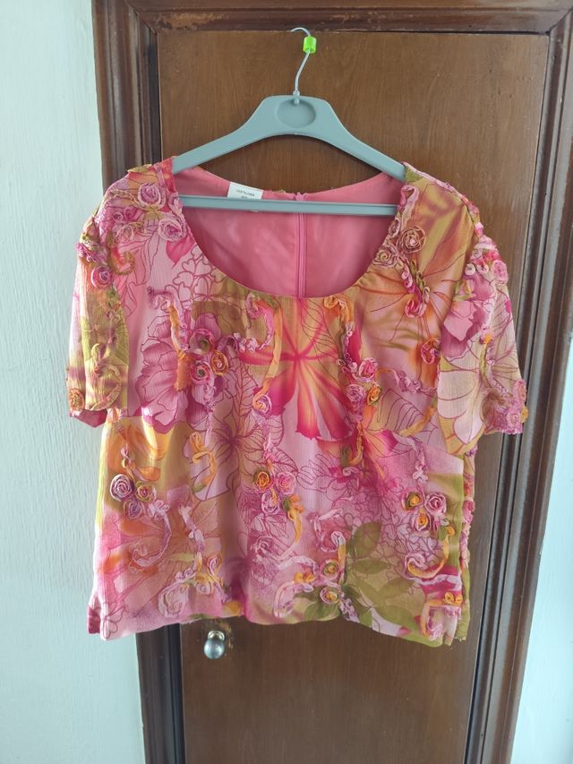 Traje floral mujer: blusa & falda