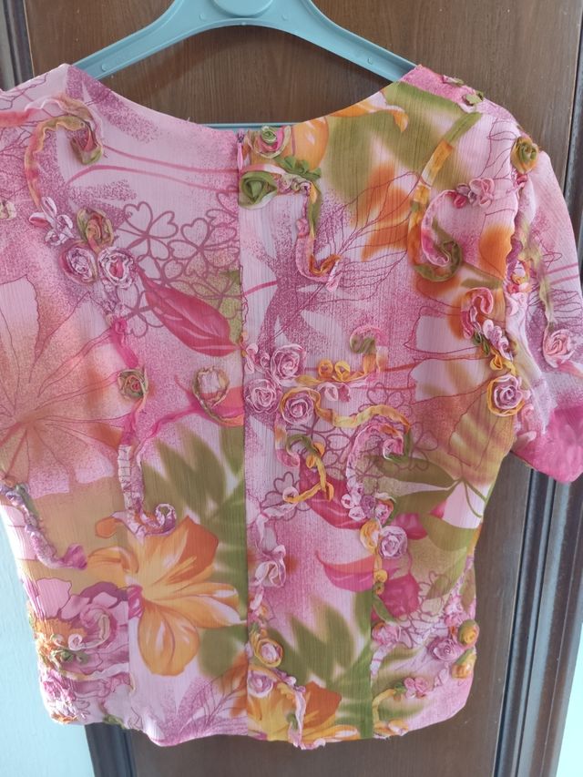 Traje floral mujer: blusa & falda