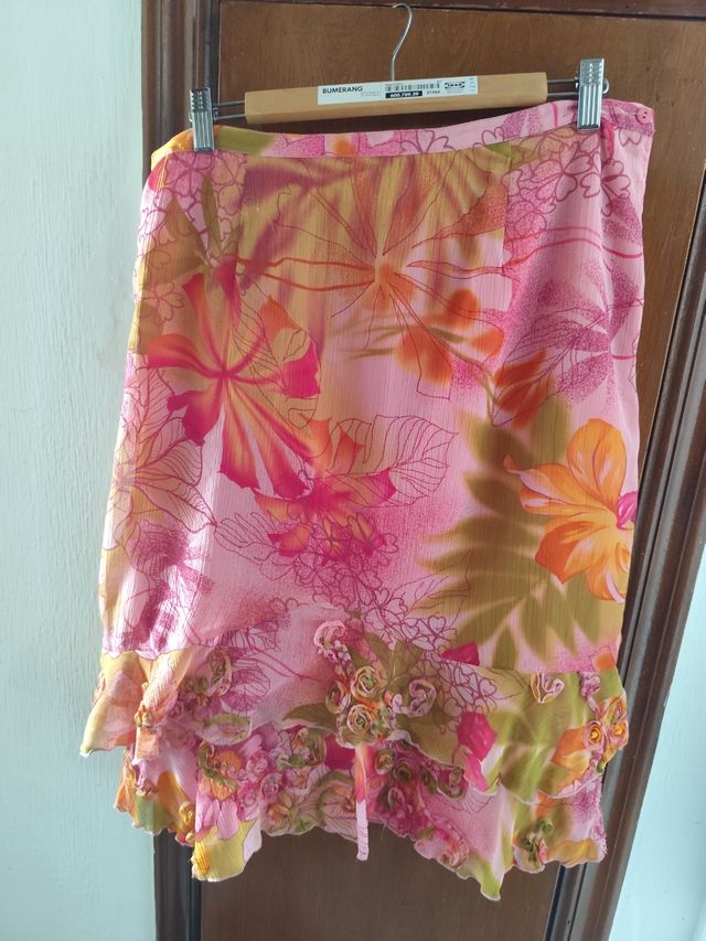 Traje floral mujer: blusa & falda