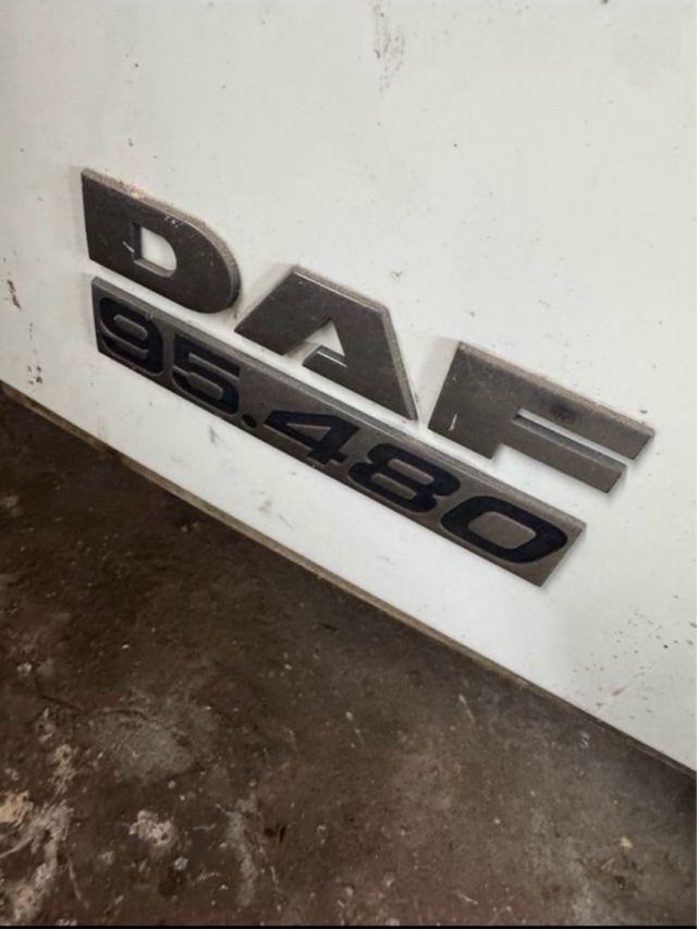 Cabina DAF 95.480 usada