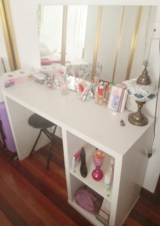 Escritorio/Tocador blanco con espejo