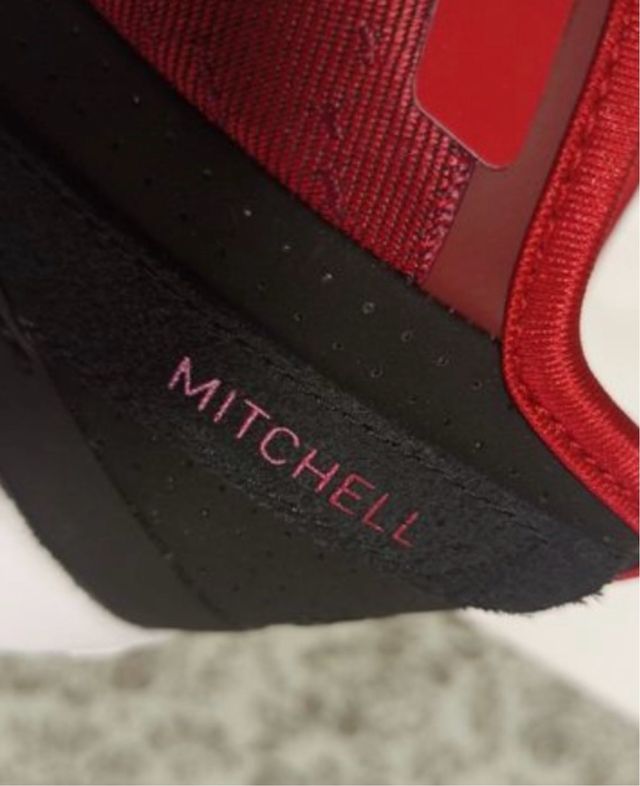 Zapatillas Adidas Donovan Mitchell rojas