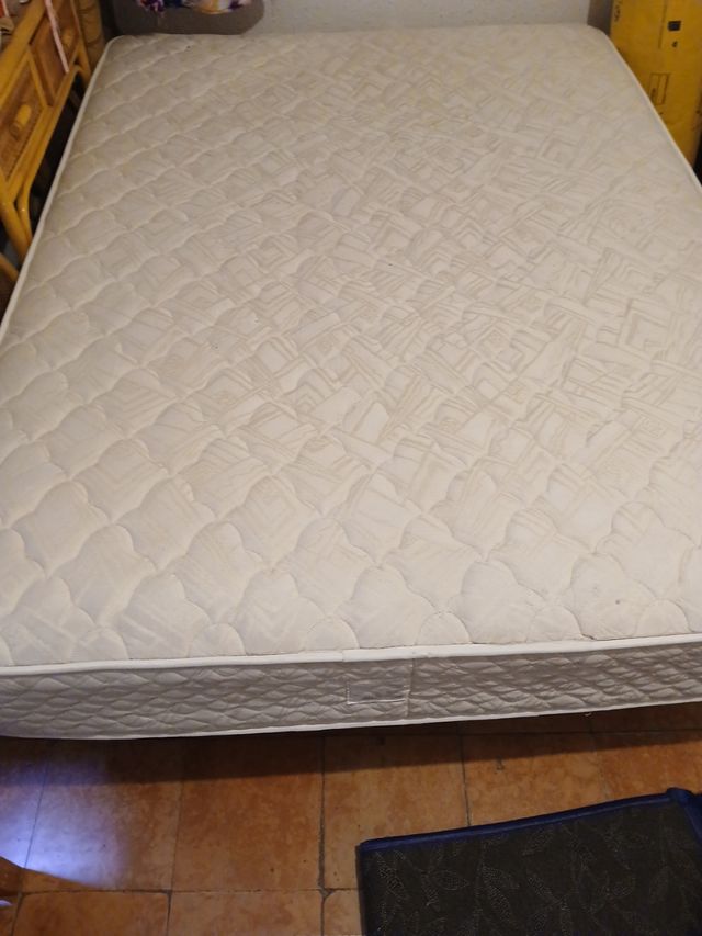 Colchón de matrimonio