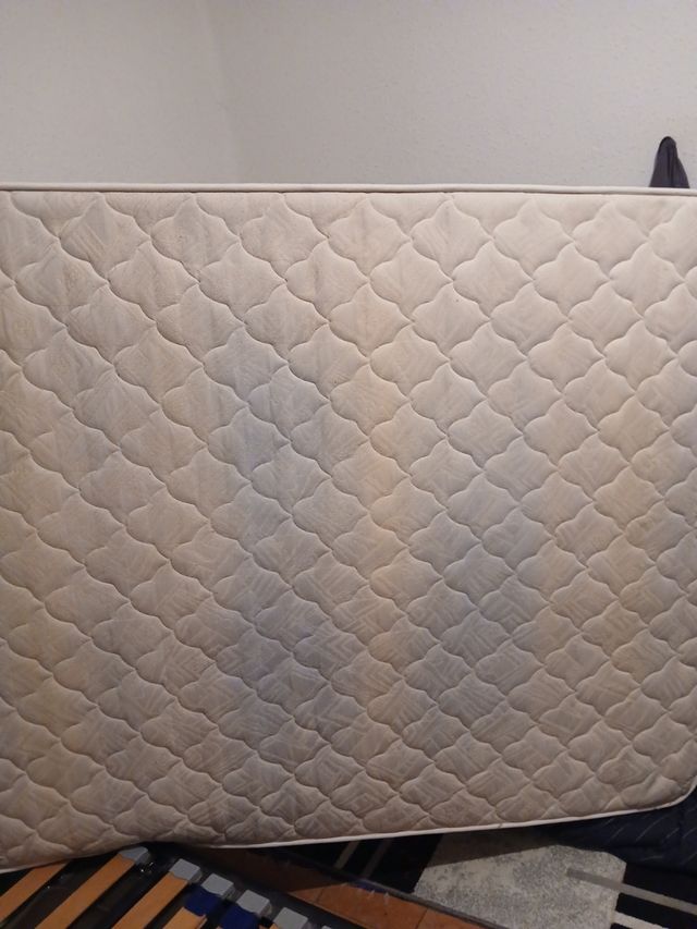 Colchón de matrimonio