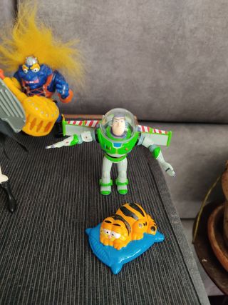 Figura Buzz Lightyear y Garfield PVC