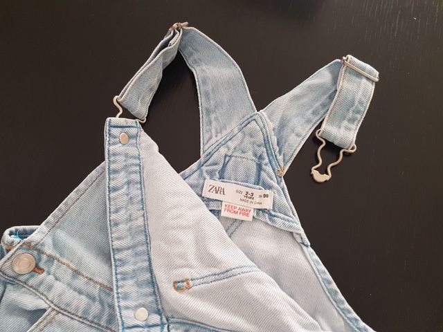 Jardineiras curtas de ganga