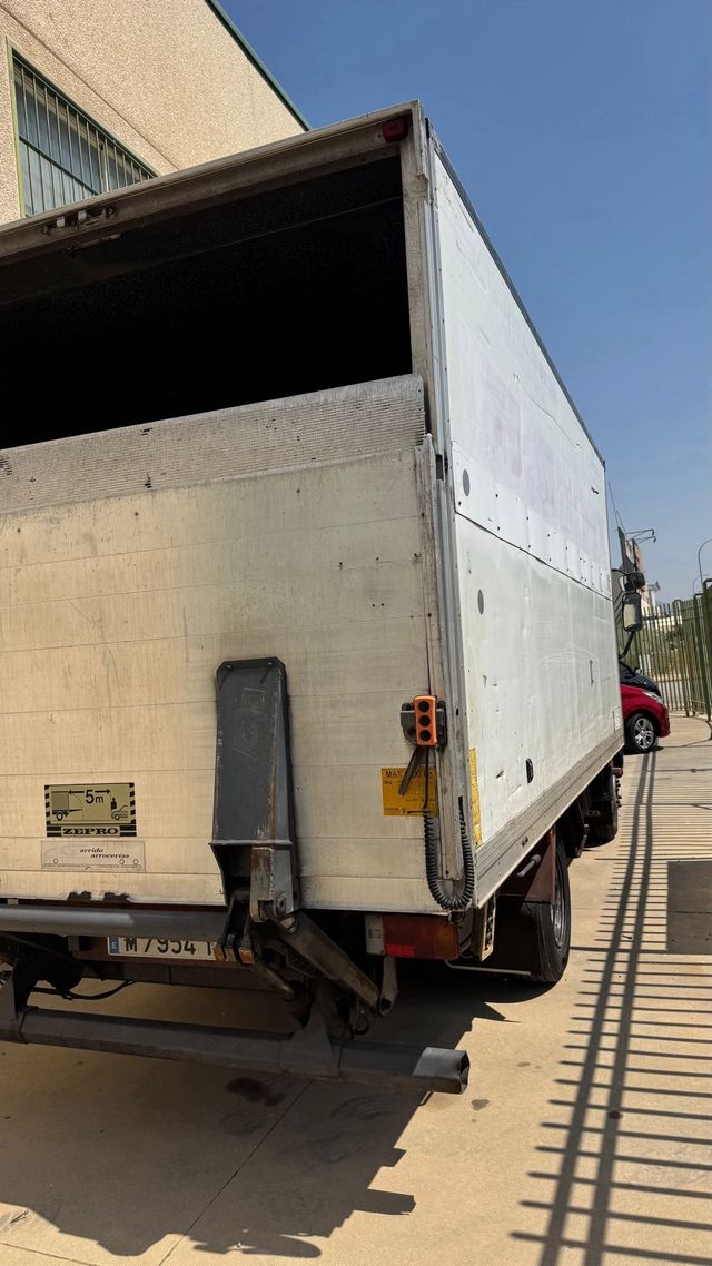 Iveco EuroCargo 1999 - Camión