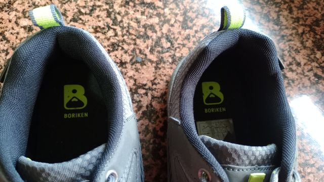 Zapatillas montaña grises hombre