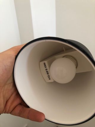 Lámpara pie Ikea negra SKURUP