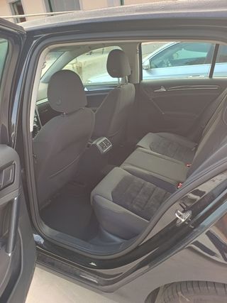 Volkswagen Golf 2013. 1.6 TDI.