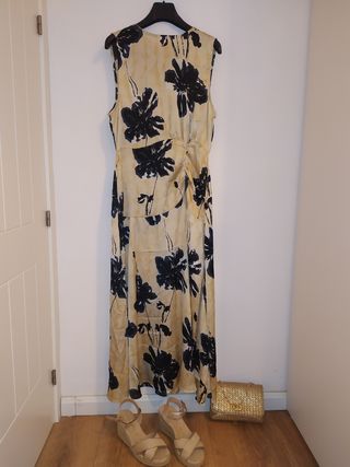 Vestido midi flores beige-negro M