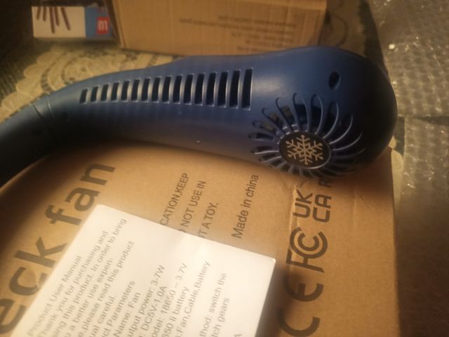 Ventilador cuello azul