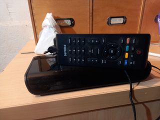 TDT Philips con mando y cable