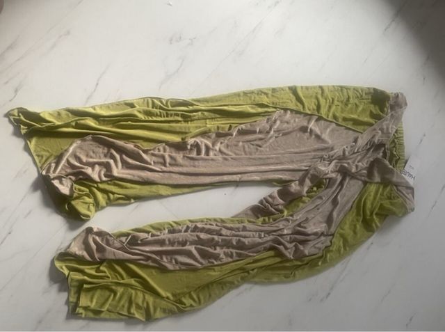 Completo boho chic beige e verde oliva