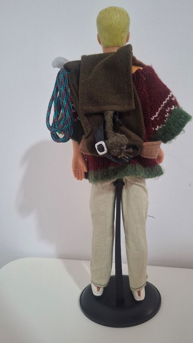 Muñeco Ken montañismo