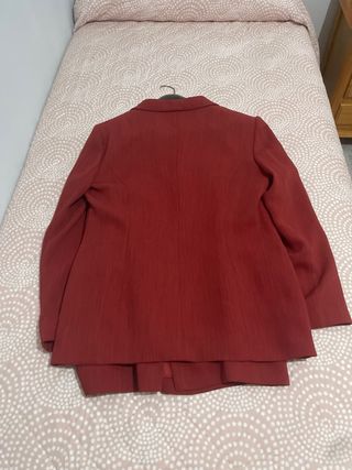 Traje Veromoda rojo - Talla M