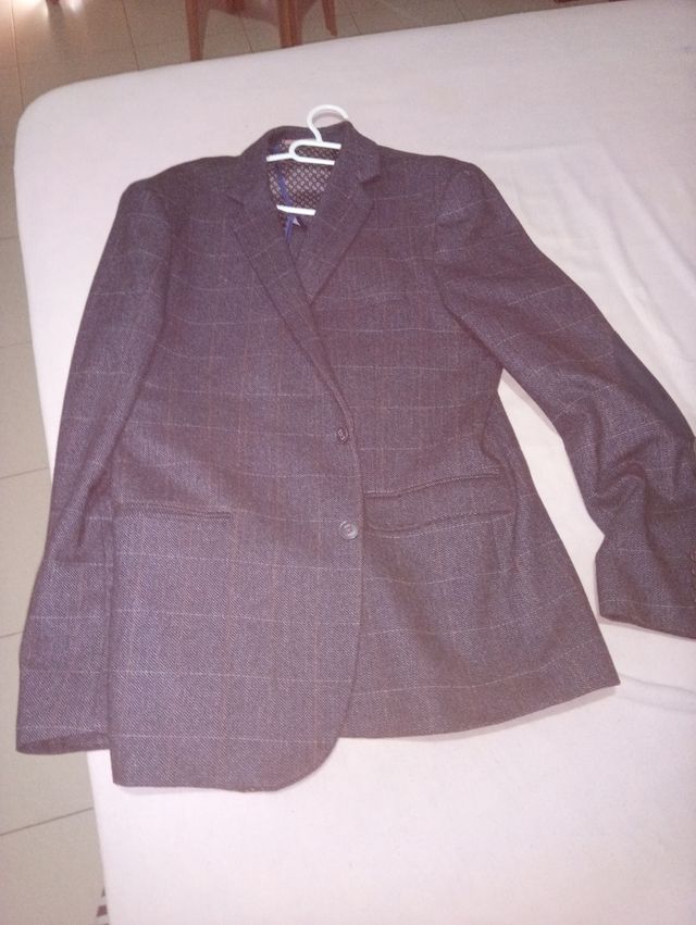 Chaqueta cuero negra elegante y dos americana