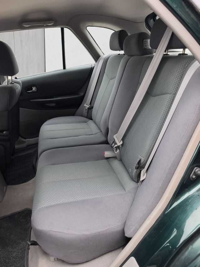 Mazda 323 2001