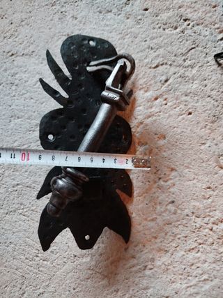 Pomos llamadores puerta forja