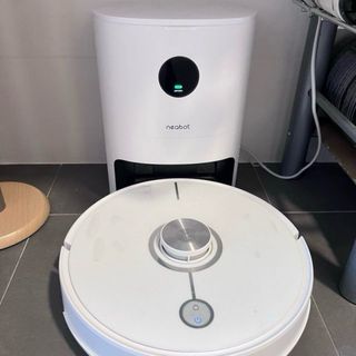 Robot aspirador-fregasuelos Neobot