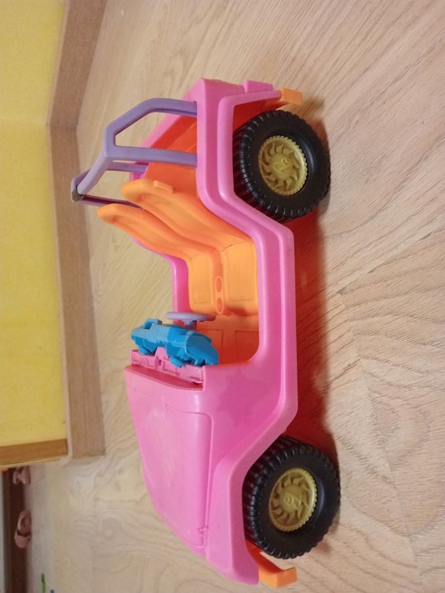 Jeep Barbie rosa