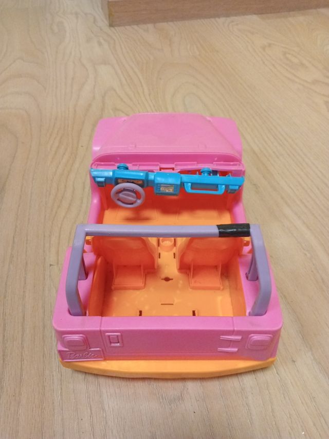 Jeep Barbie rosa