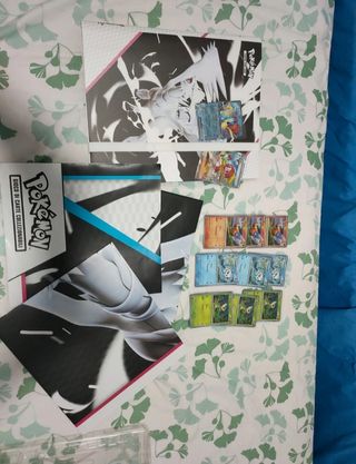 Album + 3 poster + carte ( con sar )