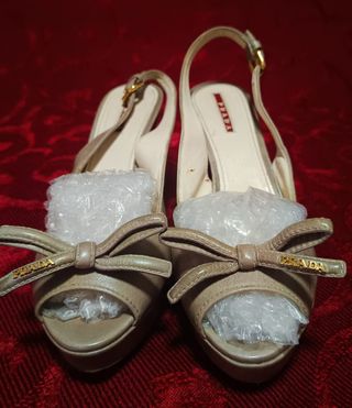 Zapatos Prada Beige - Tacones