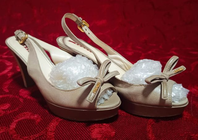 Zapatos Prada Beige - Tacones