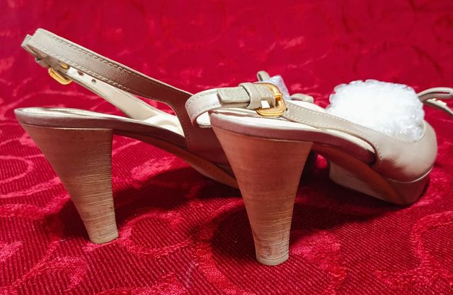 Zapatos Prada Beige - Tacones