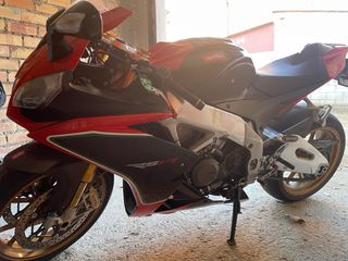 Aprilia RSV4 Factory 2009