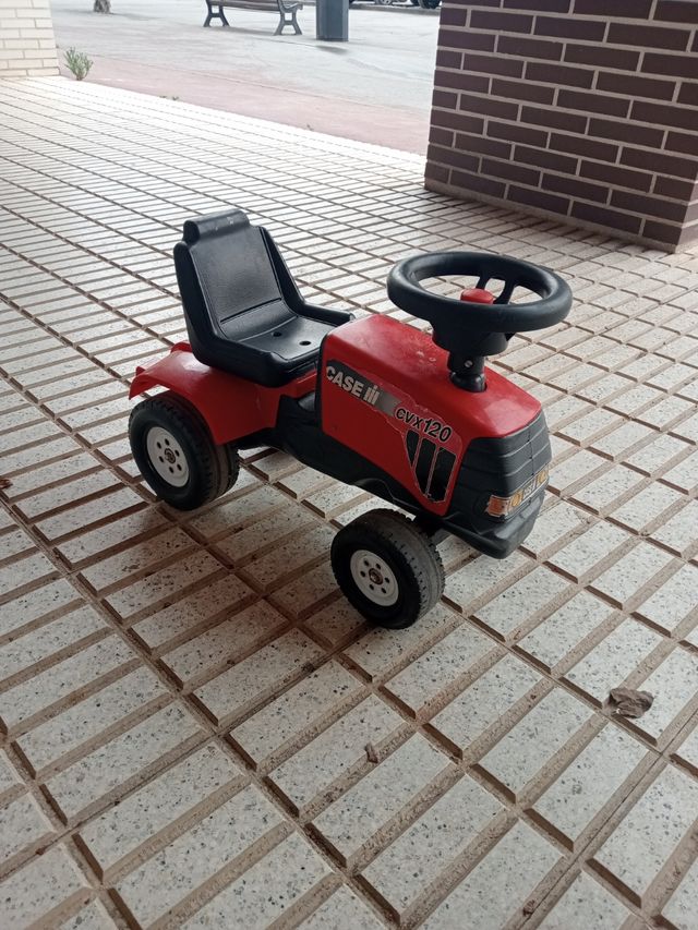 Tractor Case IH CVX120 infantil