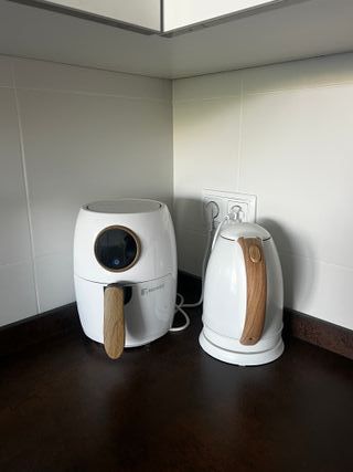 Freidora de aire y Hervidor eléctrico