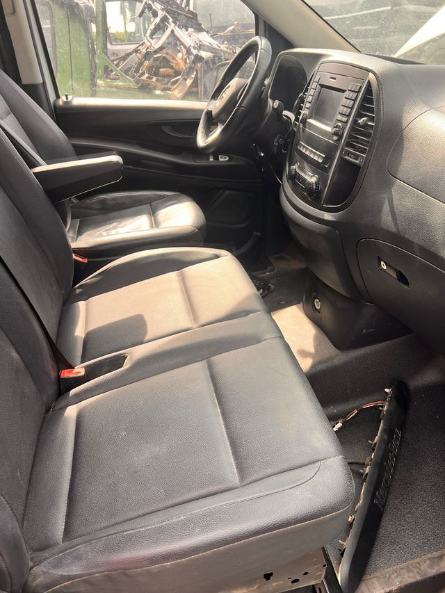 Asientos delanteros Mercedes Vito