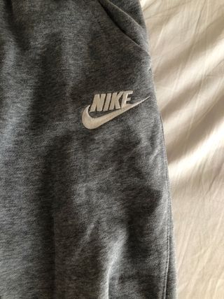 Pantalones Nike Gris - Chándal