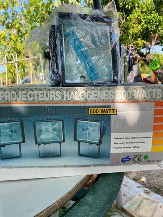 3 proyectores halógenos 500W