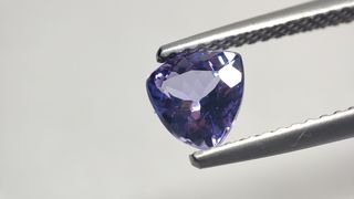 Tanzanita talla Trillón