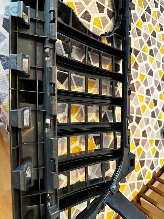 Parrilla Delantera Mercedes CLA 2013-2019 look AMG