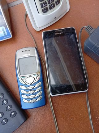 Móviles antiguos varios - piezas