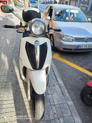 Scooter Piaggio carnaby Cruiser 300 