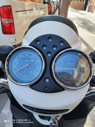Scooter Piaggio carnaby Cruiser 300 