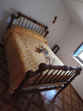 Cama matrimonio antigua madera
