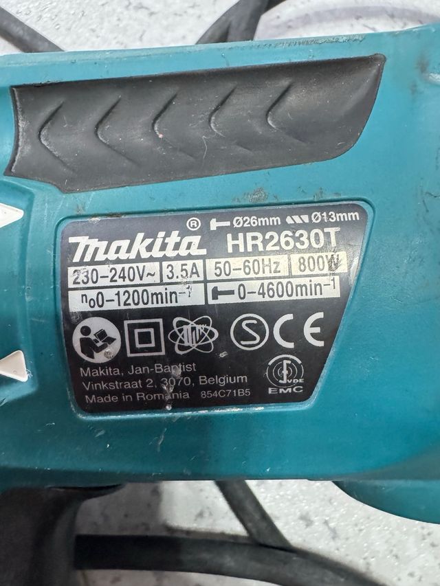 Martillo demoledor Makita HR2630T