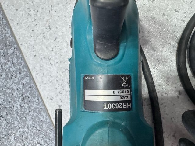 Martillo demoledor Makita HR2630T