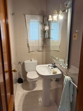 Lavabo y grifo
