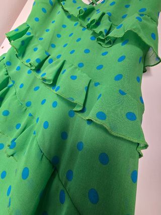 Vestido lunares verde con volantes