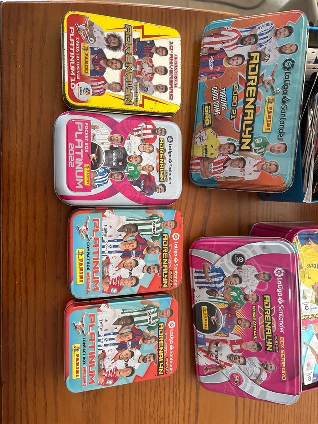 varias Latas Adrenalyn LaLiga Santander