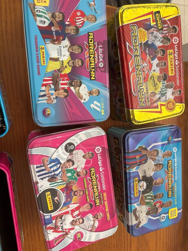 varias Latas Adrenalyn LaLiga Santander