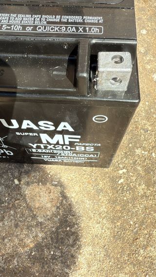 Batería Yuasa YTX20-BS Moto. Sin uso.