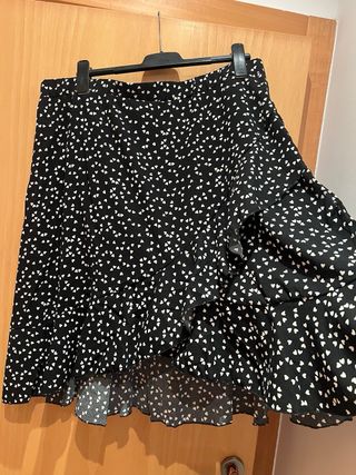 Falda con volante - nueva